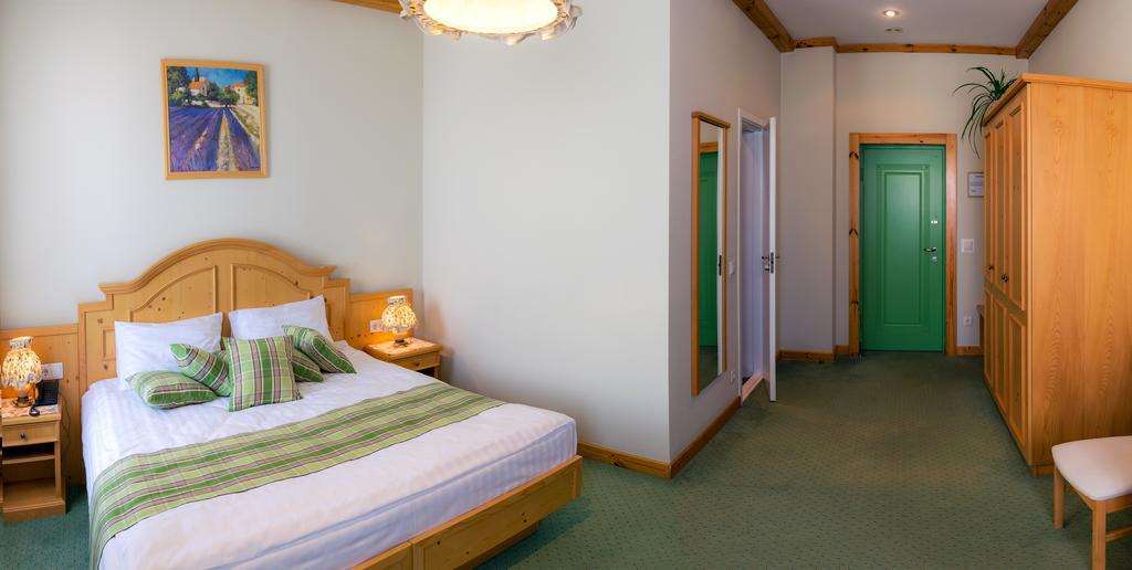 Landhaus Hotel Brovary Pokoj fotografie